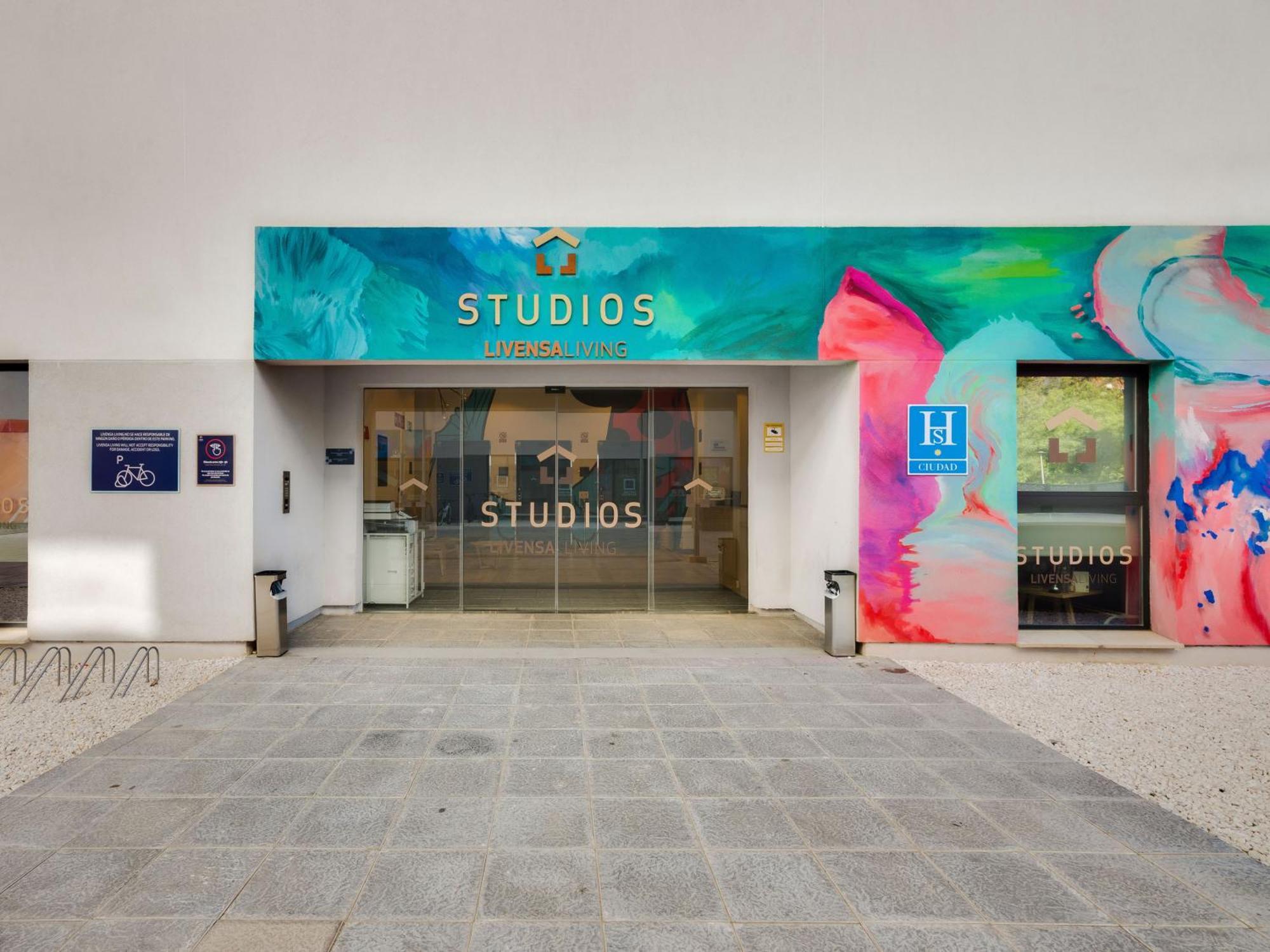 Livensa Living Studios Malaga Feria Luaran gambar